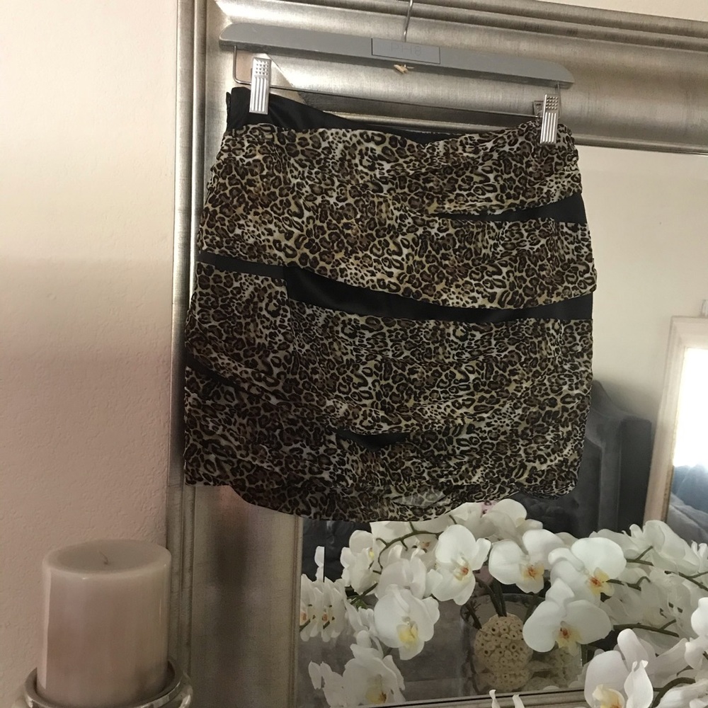 Bebe leopard skirt